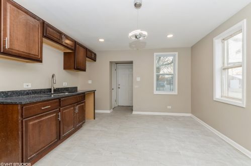 9059 Ellis Ave, Chicago IL 60619-7821 exterior