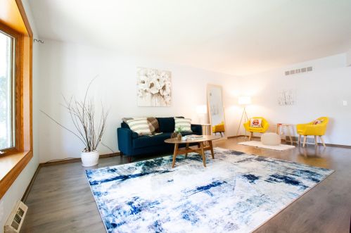 2470 77th St, Milwaukee, WI 53219-1854