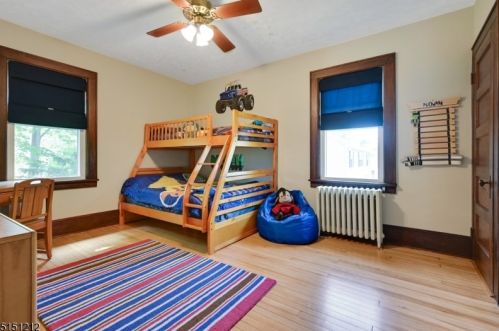 32 Debbie Pl, Berkeley Heights NJ 07922-1705 exterior