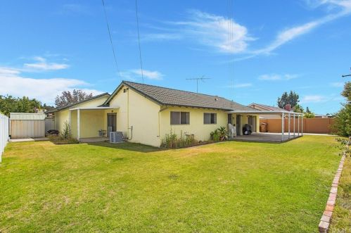 1849 Rolling Hl Dr, Fullerton CA 92835-2250 exterior