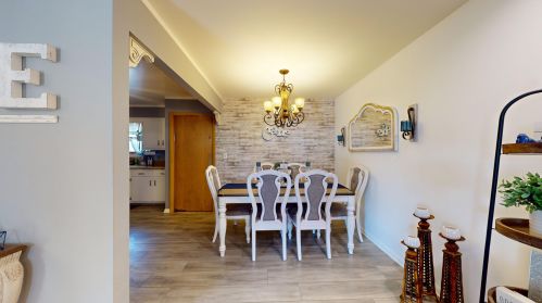 7824 Verona Ct, Milwaukee WI  53219-3860 exterior