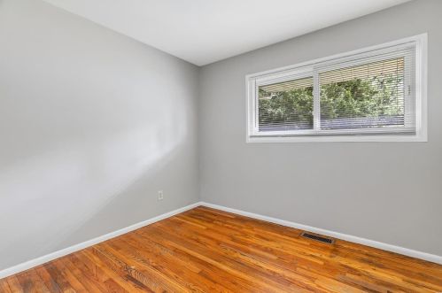 1350 Cabrillo Dr, Saint Louis MO 63138-2608 exterior