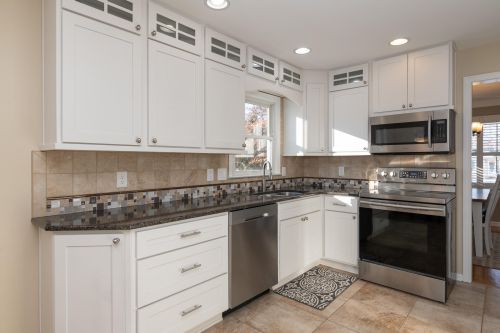 2813 Brahms Ave, Kalamazoo MI 49024-6628 exterior