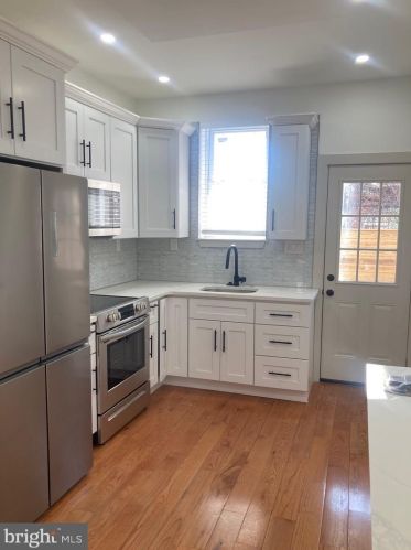 2121 Corlies St, Philadelphia PA  19121-1107 exterior