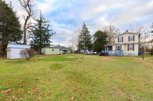 104 St, Killingly CT 06239-1927 exterior