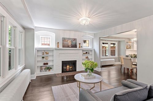 4305 Farwell Ave, Milwaukee WI  53211-1758 exterior