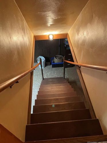 43 Grandview St, New Britain CT 06053-3048 exterior