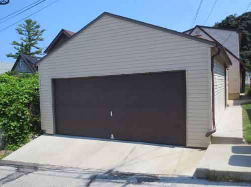 3253 Indiana Ave, Milwaukee WI  53207-3036 exterior