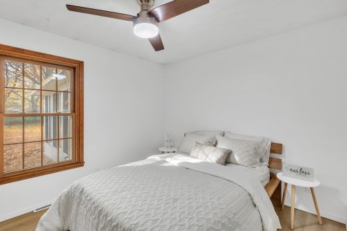 6422 Meadowview Ave, Kalamazoo MI  49048-9448 exterior