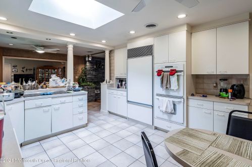 176 Bartley Rd, Jackson Twp NJ  08527-1240 exterior