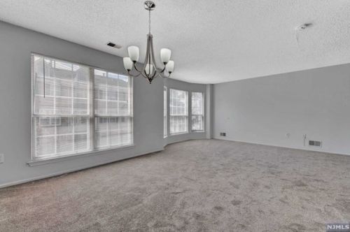 782 Sassafras Ct, Mahwah NJ  07430-3454 exterior