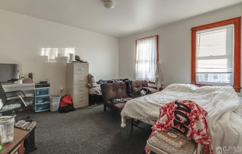 49 Guilden St, New Brunswick NJ 08901-1743 exterior