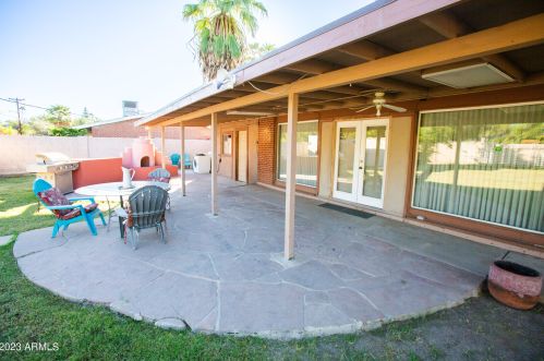 1324 Bethany Home Rd, Phoenix AZ 85015-2550 exterior