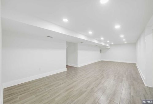 22 Lois Ave, Demarest NJ  07627-2220 exterior