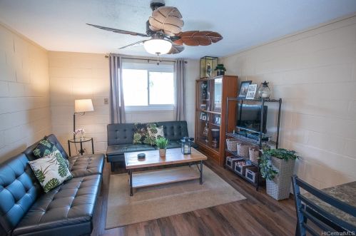 1347 Palolo Ave, Honolulu HI 96816-2528 exterior