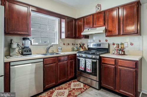 37 Sunnydale Dr, Berkeley Township NJ 08721-1380 exterior