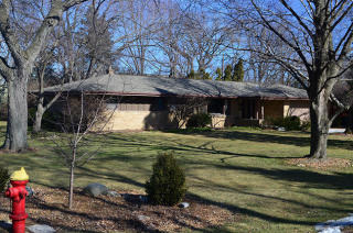 2050 Daphne Rd, Milwaukee WI  53209-3416 exterior