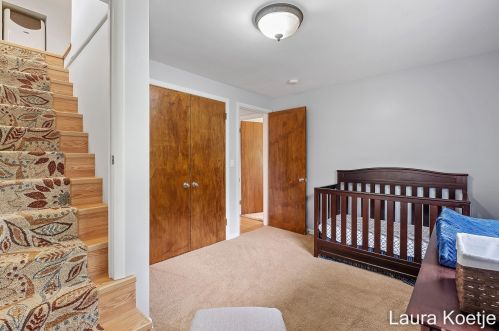 692 Park St, Grand Rapids MI 49525-2571 exterior