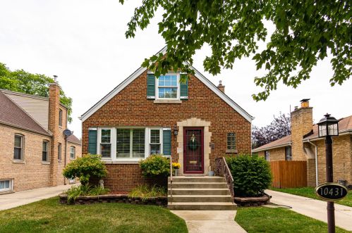 10431 Springfield Ave, Chicago, IL 60655-3713