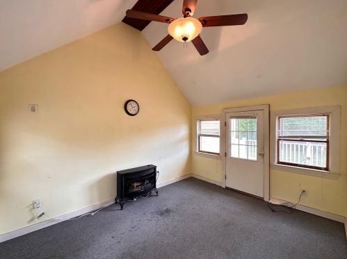 464 Josiah Bartlett Rd, Concord, NH 03301-5928