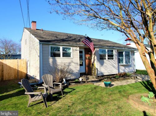 76 Falmouth Rd, Trenton, NJ 08620-1550