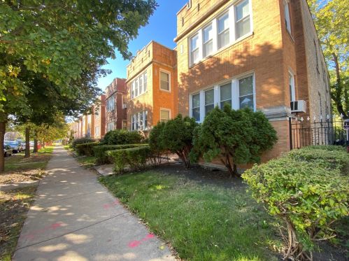6610 Fairfield Ave, Chicago, IL 60629-1710