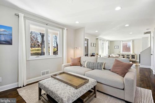 11534 Soward Dr, Silver Spring, MD 20902-2335