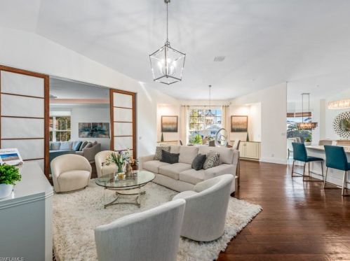 207 Colonade Cir, Naples, FL 34103-8707