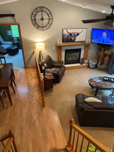 740 Woodridge Dr, Chaska MN  55318-1250 exterior