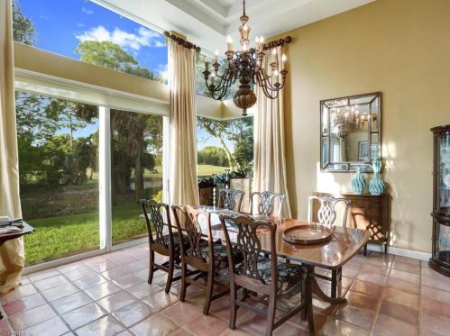 15287 Burnaby Dr, Naples FL 34110-7930 exterior