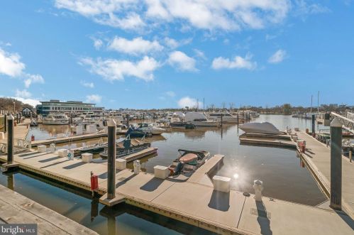 1515 1st St, Washington DC 20024-3411 exterior