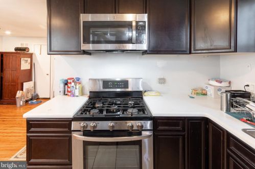 7934 Gilbert St, Philadelphia PA 19150-2506 exterior