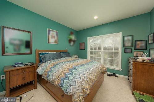 1185 Edgemoor Ct, Lancaster PA 17601-5198 exterior