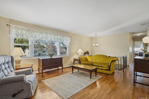 19 Badami Dr, Middletown NY 10941-1238 exterior