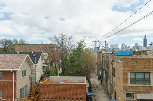 514 Damen Ave, Chicago IL  60622 exterior