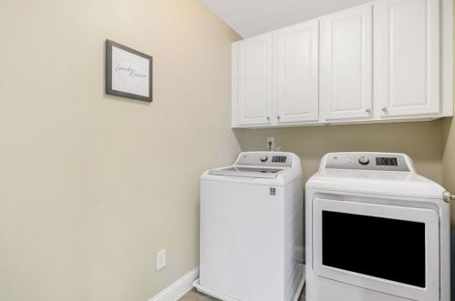 5239 Barrington Trce Dr, Atlanta GA 30331-9110 exterior