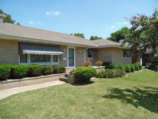 709 Oxford Ave, Pekin, IL 61554-4645