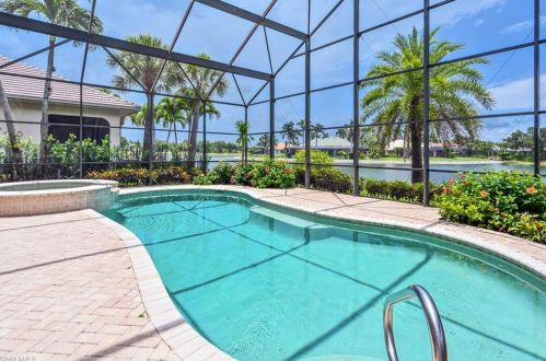 4817 Keswick Way, Naples FL 34105-6626 exterior