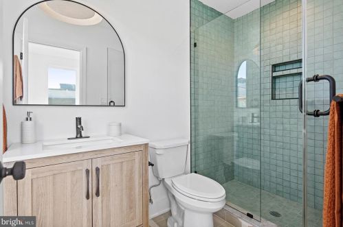 1613 2nd St, Philadelphia PA 19122 exterior