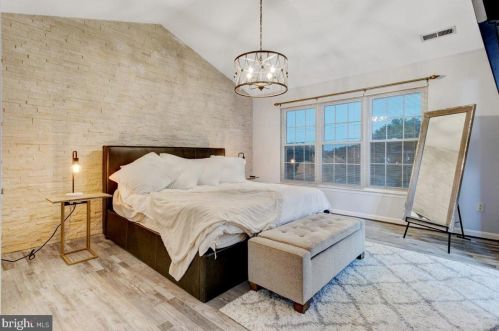 3405 Governors Crest Ct, Alexandria VA  22310-2337 exterior