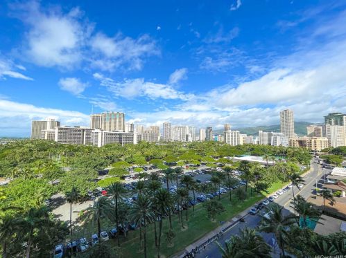 223 Saratoga Rd, Honolulu HI  96815-1942 exterior