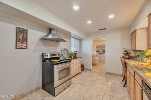 702 Encanto Blvd, Phoenix AZ 85003-1109 exterior