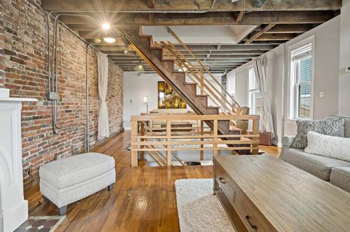 220 Alpine Ave, Pittsburgh PA 15212-4020 exterior