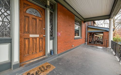 409 Hutchinson Ave, Pittsburgh, PA 15218-1327