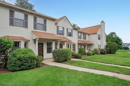 2202 Deerfield Dr, Edison, NJ 08820-1585