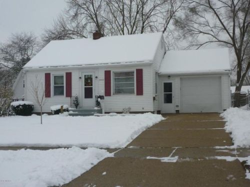 3307 Chestnut Ave, Wyoming, MI