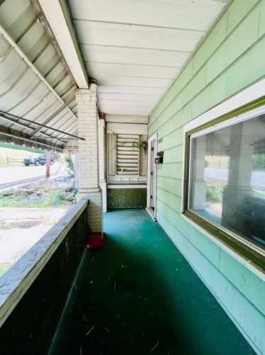 1285 Lakewood Ave, Pittsburgh PA  15220-4825 exterior