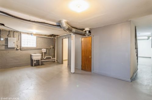 6640 Marshfield Ave, Chicago IL 60636-3302 exterior