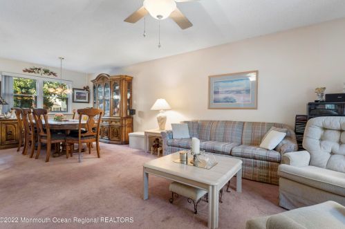 422 Brewers Bridge Rd, Jackson Twp, NJ 08527-2629