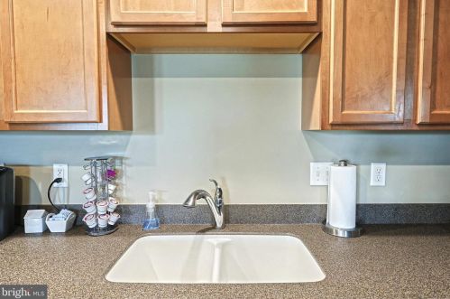 745 Blossom Dr, Hanover PA 17331-2077 exterior